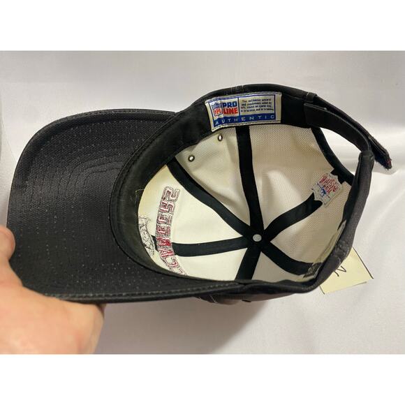 Vintage Puma NFL Tampa Bay Buccaneers Hat Pro Line Adjustable Cap - Picture 4 of 10